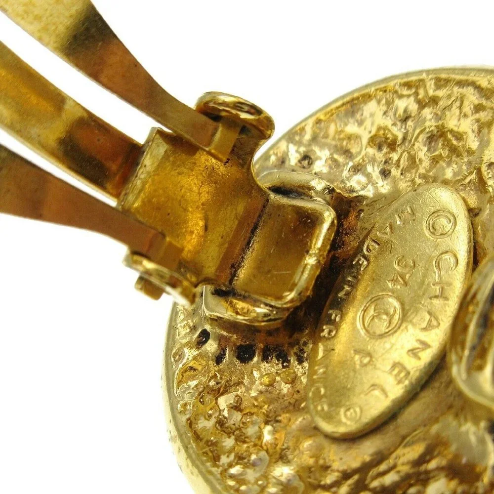 CHANEL CC Logos Button Motif Earrings Gold-plated Clip-On 94P AK35544c